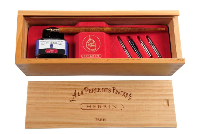 COFFRET PERLE DES ENCRES ECLAT DE SAPHIR